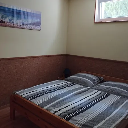 Biro Apartmanhaz 民宿 Balatongyörök